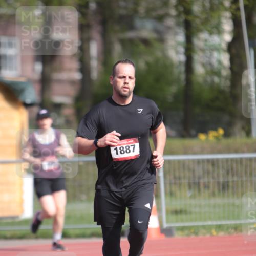 13.04.2025 - Hammer Lauf A. Gomolzig http://msf.ph/oto/7662121 13.04.2025 10:56:34 Ziel 905, 1887 meine-sportfotos.de