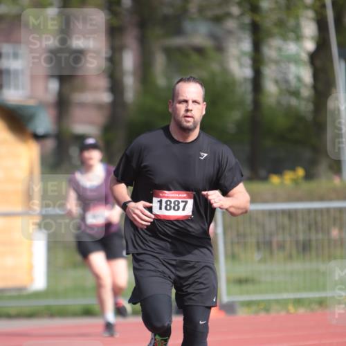 13.04.2025 - Hammer Lauf A. Gomolzig http://msf.ph/oto/7662123 13.04.2025 10:56:34 Ziel 905, 1887 meine-sportfotos.de