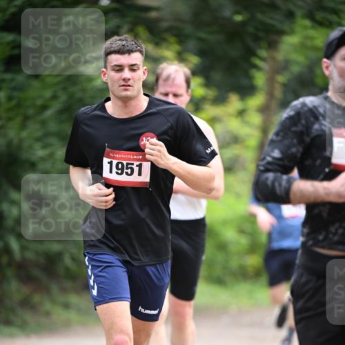 13.04.2025 - Hammer Lauf Dr. Thomas Lammeyer http://msf.ph/oto/7662138 13.04.2025 11:28:40 Laufen 15, 1951 meine-sportfotos.de