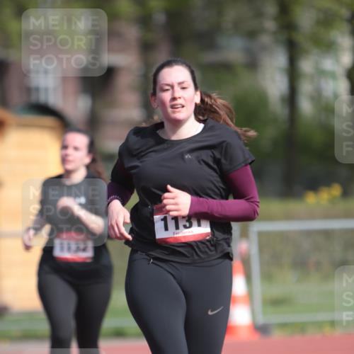 13.04.2025 - Hammer Lauf A. Gomolzig http://msf.ph/oto/7662186 13.04.2025 10:57:17 Ziel 1131, 1132 meine-sportfotos.de