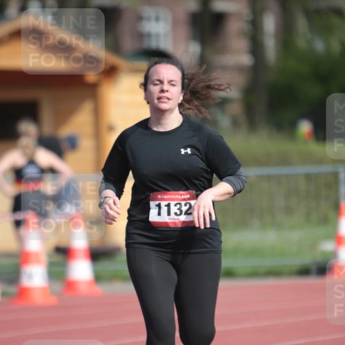 13.04.2025 - Hammer Lauf A. Gomolzig http://msf.ph/oto/7662191 13.04.2025 10:57:19 Ziel 1131, 1132 meine-sportfotos.de
