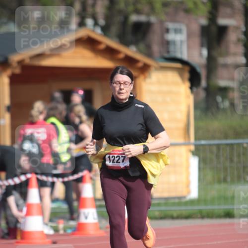 13.04.2025 - Hammer Lauf A. Gomolzig http://msf.ph/oto/7662245 13.04.2025 10:58:24 Ziel 1227 meine-sportfotos.de
