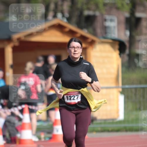 13.04.2025 - Hammer Lauf A. Gomolzig http://msf.ph/oto/7662247 13.04.2025 10:58:25 Ziel 1227 meine-sportfotos.de