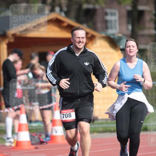 13.04.2025 - Hammer Lauf A. Gomolzig http://msf.ph/oto/7662272 13.04.2025 10:58:40 Ziel 706, 708 meine-sportfotos.de