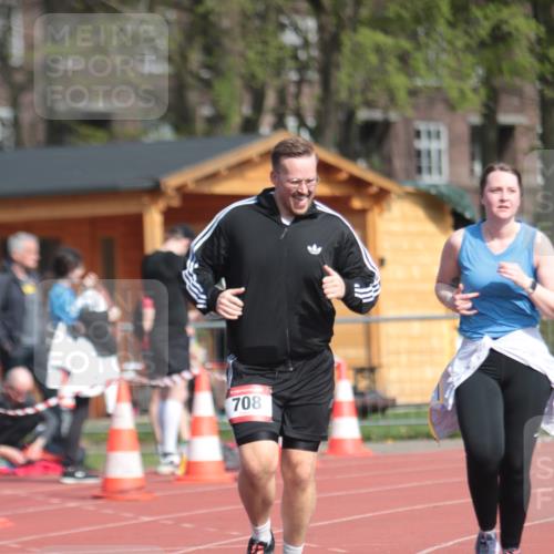 13.04.2025 - Hammer Lauf A. Gomolzig http://msf.ph/oto/7662275 13.04.2025 10:58:41 Ziel 706, 708 meine-sportfotos.de