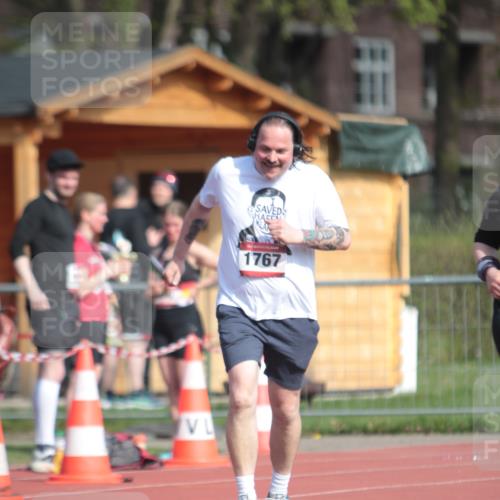 13.04.2025 - Hammer Lauf A. Gomolzig http://msf.ph/oto/7662288 13.04.2025 10:59:19 Ziel 868, 1767 meine-sportfotos.de
