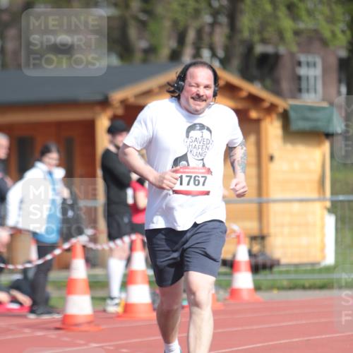 13.04.2025 - Hammer Lauf A. Gomolzig http://msf.ph/oto/7662293 13.04.2025 10:59:22 Ziel 868, 1767 meine-sportfotos.de