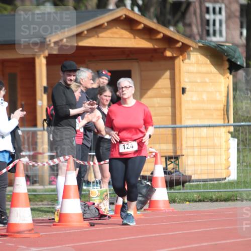 13.04.2025 - Hammer Lauf A. Gomolzig http://msf.ph/oto/7662307 13.04.2025 11:00:14 Ziel 11, 124 meine-sportfotos.de