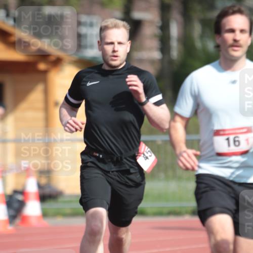 13.04.2025 - Hammer Lauf A. Gomolzig http://msf.ph/oto/7662337 13.04.2025 11:00:30 Ziel 12, 13, 16, 133, 227, 233, 306, 312, 340, 452, 481, 483, 485, 492, 493, 559, 643, 770, 995, 1028, 1044, 1049, 1151, 1173, 1174, 1257, 1303, 1727, 1783, 1804, 1835, 1837, 1923, 1937, 1958, 1965 meine-sportfotos.de