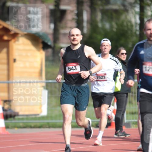 13.04.2025 - Hammer Lauf A. Gomolzig http://msf.ph/oto/7662342 13.04.2025 11:00:32 Ziel 12, 14, 112, 133, 227, 233, 306, 312, 475, 483, 485, 492, 493, 559, 588, 601, 609, 628, 643, 670, 730, 986, 995, 1028, 1044, 1049, 1139, 1173, 1174, 1257, 1303, 1371, 1727, 1783, 1804, 1835, 1837, 1923, 1937, 1958, 1965 meine-sportfotos.de