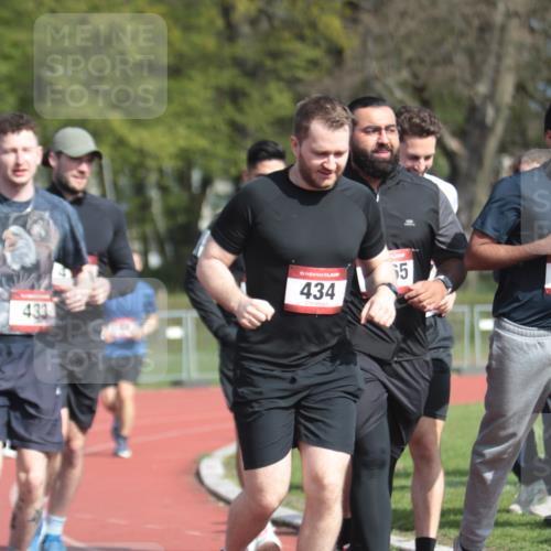 13.04.2025 - Hammer Lauf A. Gomolzig http://msf.ph/oto/7662389 13.04.2025 11:01:12 Ziel 119, 154, 231, 271, 327, 433, 434, 442, 476, 479, 604, 858, 1165, 1166, 1167, 1310, 1802 meine-sportfotos.de