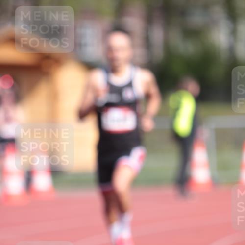 13.04.2025 - Hammer Lauf A. Gomolzig http://msf.ph/oto/7662411 13.04.2025 11:01:45 Ziel 17, 334, 481, 614, 1926, 1948 meine-sportfotos.de