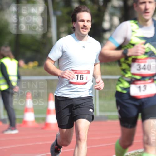 13.04.2025 - Hammer Lauf A. Gomolzig http://msf.ph/oto/7662432 13.04.2025 11:01:57 Ziel 13, 16, 340, 452, 633, 1151, 1937 meine-sportfotos.de