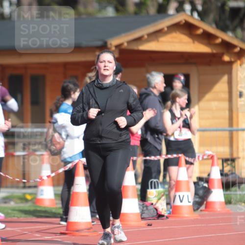 13.04.2025 - Hammer Lauf A. Gomolzig http://msf.ph/oto/7662438 13.04.2025 11:02:01 Ziel 452, 633, 643, 698, 770, 1151, 1837, 1937, 1958 meine-sportfotos.de