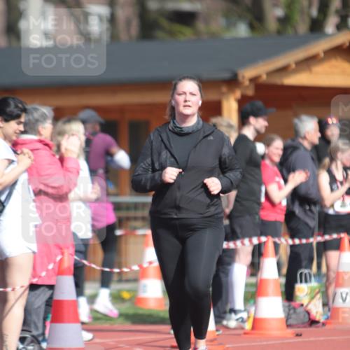 13.04.2025 - Hammer Lauf A. Gomolzig http://msf.ph/oto/7662441 13.04.2025 11:02:02 Ziel 452, 633, 643, 698, 770, 1151, 1837, 1937, 1958 meine-sportfotos.de