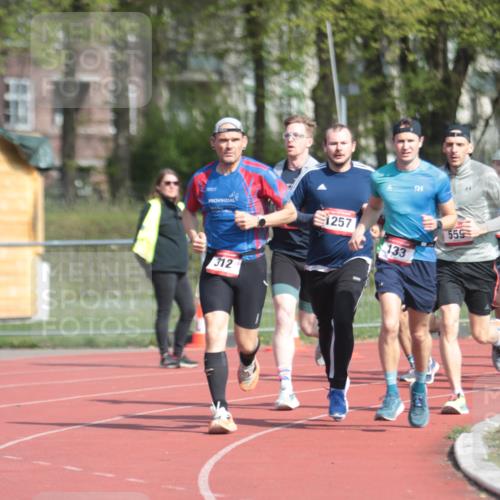 13.04.2025 - Hammer Lauf A. Gomolzig http://msf.ph/oto/7662458 13.04.2025 11:02:13 Ziel 12, 133, 233, 312, 483, 485, 492, 493, 559, 578, 995, 1028, 1044, 1257, 1303, 1727, 1835, 1923, 1965 meine-sportfotos.de
