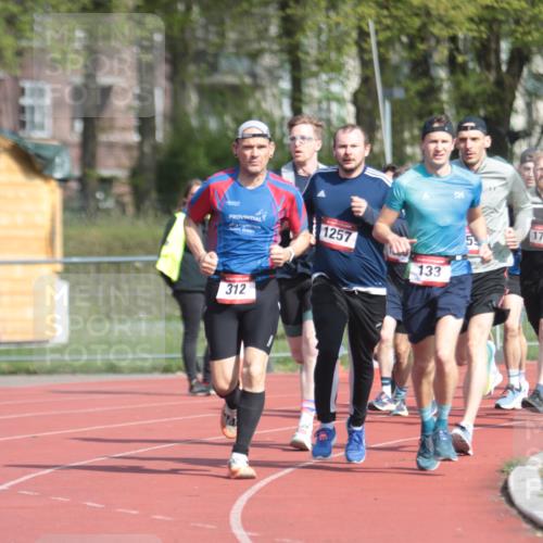 13.04.2025 - Hammer Lauf A. Gomolzig http://msf.ph/oto/7662460 13.04.2025 11:02:13 Ziel 12, 133, 233, 312, 483, 485, 492, 493, 559, 578, 995, 1028, 1044, 1257, 1303, 1727, 1835, 1923, 1965 meine-sportfotos.de