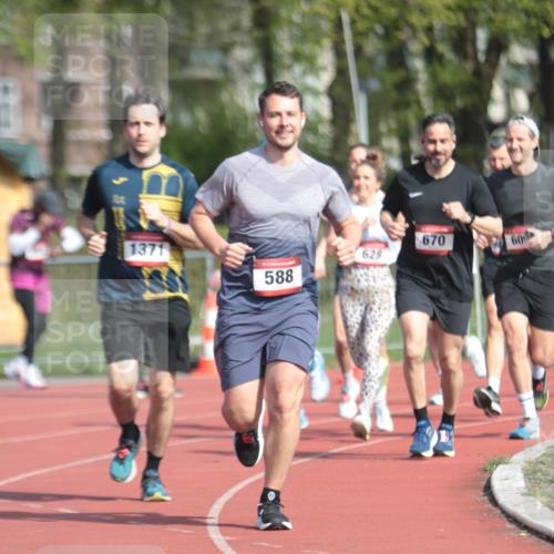 13.04.2025 - Hammer Lauf A. Gomolzig http://msf.ph/oto/7662489 13.04.2025 11:02:31 Ziel 9, 18, 170, 188, 543, 579, 588, 601, 609, 628, 670, 730, 945, 1139, 1184, 1371, 1940 meine-sportfotos.de