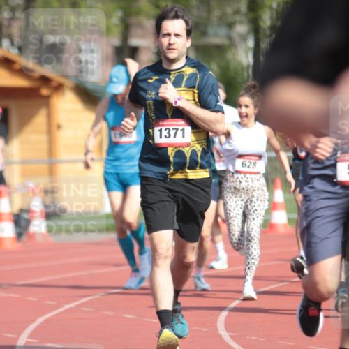 13.04.2025 - Hammer Lauf A. Gomolzig http://msf.ph/oto/7662493 13.04.2025 11:02:32 Ziel 9, 18, 170, 188, 579, 588, 609, 628, 670, 730, 945, 1049, 1139, 1184, 1371, 1898, 1940 meine-sportfotos.de
