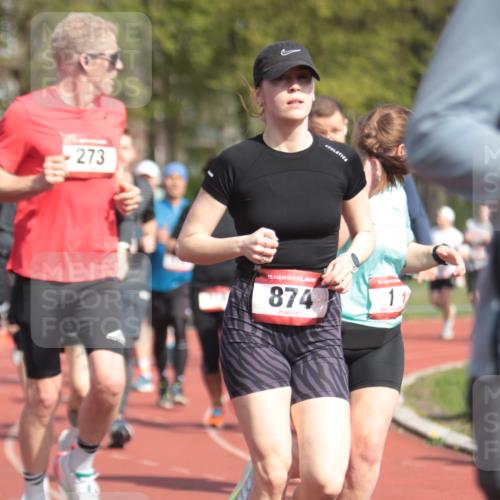 13.04.2025 - Hammer Lauf A. Gomolzig http://msf.ph/oto/7662516 13.04.2025 11:02:49 Ziel 1, 6, 11, 103, 178, 218, 232, 273, 313, 384, 414, 432, 514, 654, 693, 704, 705, 874, 917, 923, 929, 1002, 1341, 1819, 1899, 1900, 1930, 1946, 1947, 1951, 1954 meine-sportfotos.de