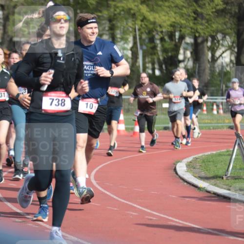 13.04.2025 - Hammer Lauf A. Gomolzig http://msf.ph/oto/7662549 13.04.2025 11:03:03 Ziel 3, 7, 10, 109, 174, 193, 302, 524, 599, 615, 669, 685, 738, 897, 1051, 1086, 1375, 1776, 1808, 1897, 1931 meine-sportfotos.de