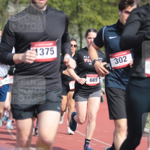 13.04.2025 - Hammer Lauf A. Gomolzig http://msf.ph/oto/7662551 13.04.2025 11:03:04 Ziel 3, 7, 8, 10, 109, 174, 193, 302, 459, 482, 524, 599, 615, 669, 685, 738, 897, 1051, 1086, 1375, 1776, 1808, 1897, 1931 meine-sportfotos.de