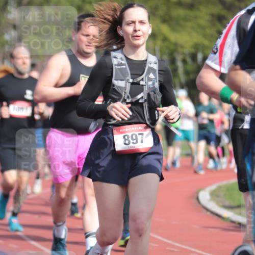 13.04.2025 - Hammer Lauf A. Gomolzig http://msf.ph/oto/7662557 13.04.2025 11:03:07 Ziel 7, 8, 109, 174, 193, 459, 482, 524, 552, 599, 615, 685, 897, 1051, 1086, 1125, 1331, 1344, 1772, 1808, 1810, 1897, 1926 meine-sportfotos.de