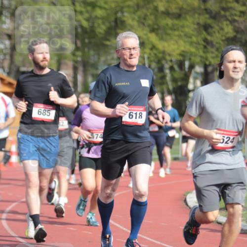 13.04.2025 - Hammer Lauf A. Gomolzig http://msf.ph/oto/7662561 13.04.2025 11:03:10 Ziel 2, 4, 8, 109, 174, 187, 287, 320, 459, 482, 506, 524, 552, 571, 572, 685, 736, 1051, 1125, 1331, 1344, 1772, 1810, 1926 meine-sportfotos.de
