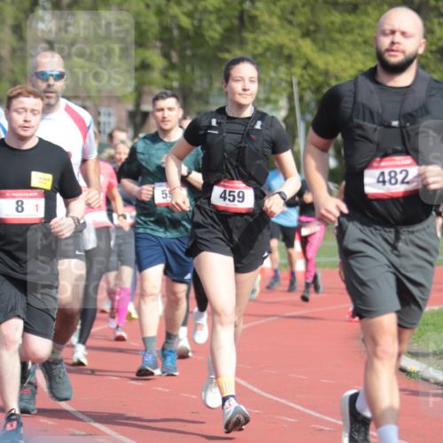 13.04.2025 - Hammer Lauf A. Gomolzig http://msf.ph/oto/7662567 13.04.2025 11:03:13 Ziel 2, 4, 8, 17, 19, 174, 187, 251, 252, 287, 320, 334, 378, 459, 481, 482, 502, 506, 552, 571, 572, 614, 736, 1125, 1331, 1344, 1772, 1810, 1926, 1948 meine-sportfotos.de