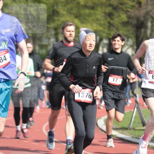 13.04.2025 - Hammer Lauf A. Gomolzig http://msf.ph/oto/7662578 13.04.2025 11:03:23 Ziel 13, 16, 17, 167, 191, 231, 340, 456, 474, 484, 502, 548, 662, 817, 818, 1103, 1376, 1768, 1939, 1945 meine-sportfotos.de