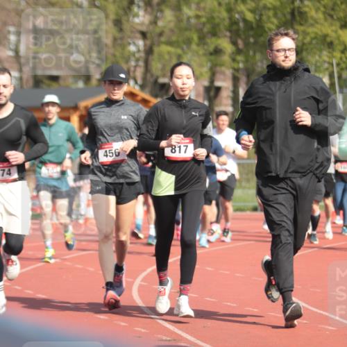 13.04.2025 - Hammer Lauf A. Gomolzig http://msf.ph/oto/7662581 13.04.2025 11:03:25 Ziel 13, 16, 160, 167, 191, 231, 244, 340, 456, 474, 548, 662, 762, 817, 818, 916, 1103, 1208, 1768, 1939, 1945 meine-sportfotos.de