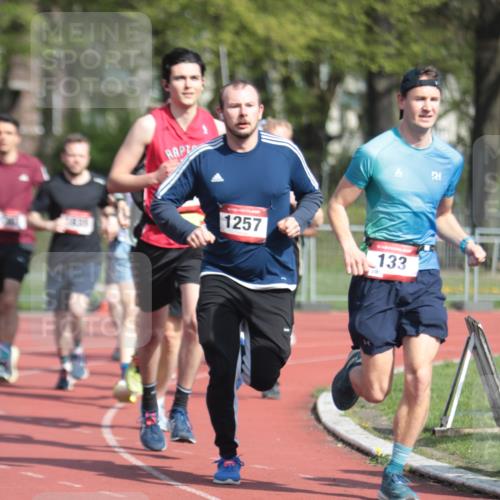 13.04.2025 - Hammer Lauf A. Gomolzig http://msf.ph/oto/7662635 13.04.2025 11:04:00 Ziel 12, 133, 434, 483, 485, 492, 493, 559, 604, 1257, 1303, 1727, 1835, 1923, 1965 meine-sportfotos.de