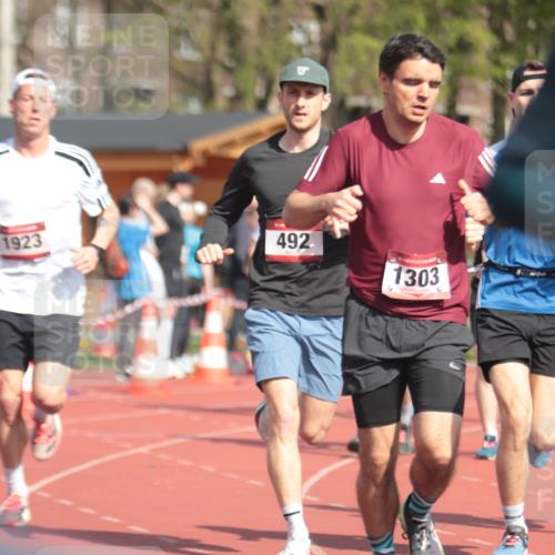 13.04.2025 - Hammer Lauf A. Gomolzig http://msf.ph/oto/7662641 13.04.2025 11:04:03 Ziel 233, 433, 434, 475, 483, 485, 492, 493, 604, 995, 1165, 1166, 1167, 1303, 1727, 1835, 1923, 1965 meine-sportfotos.de