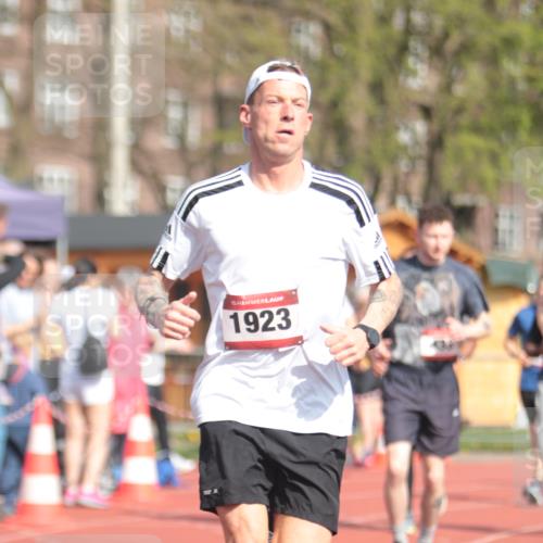 13.04.2025 - Hammer Lauf A. Gomolzig http://msf.ph/oto/7662644 13.04.2025 11:04:05 Ziel 154, 233, 306, 433, 434, 475, 483, 493, 995, 1165, 1166, 1167, 1965 meine-sportfotos.de