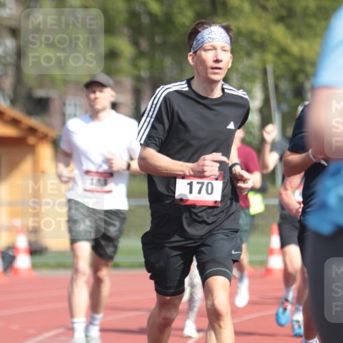 13.04.2025 - Hammer Lauf A. Gomolzig http://msf.ph/oto/7662685 13.04.2025 11:04:30 Ziel 9, 18, 161, 170, 188, 221, 532, 579, 588, 609, 628, 670, 730, 945, 1139, 1784, 1953, 1954, 1989 meine-sportfotos.de