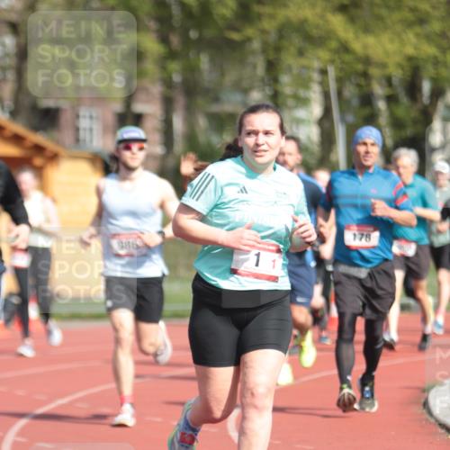 13.04.2025 - Hammer Lauf A. Gomolzig http://msf.ph/oto/7662728 13.04.2025 11:04:51 Ziel 1, 178, 232, 313, 384, 630, 654, 693, 704, 917, 929, 986, 1002, 1267, 1900, 1930 meine-sportfotos.de