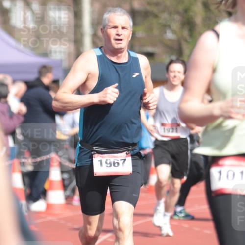 13.04.2025 - Hammer Lauf A. Gomolzig http://msf.ph/oto/7662740 13.04.2025 11:05:01 Ziel 103, 218, 232, 414, 432, 444, 705, 917, 923, 1341, 1375, 1819, 1921, 1946, 1947 meine-sportfotos.de