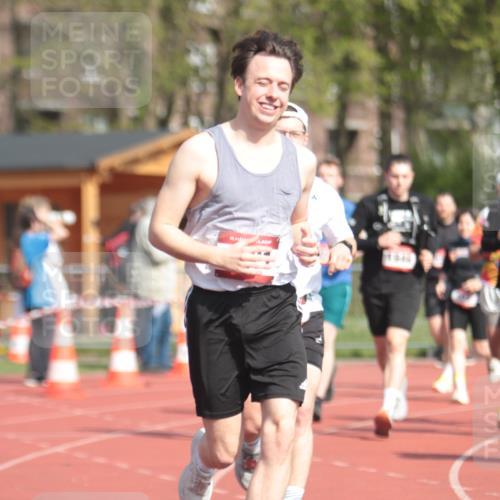13.04.2025 - Hammer Lauf A. Gomolzig http://msf.ph/oto/7662743 13.04.2025 11:05:03 Ziel 103, 109, 414, 432, 617, 705, 897, 923, 1086, 1341, 1375, 1819, 1921, 1946, 1947 meine-sportfotos.de