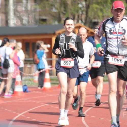 13.04.2025 - Hammer Lauf A. Gomolzig http://msf.ph/oto/7662763 13.04.2025 11:05:11 Ziel 3, 10, 109, 615, 617, 669, 738, 897, 1051, 1086, 1375, 1776, 1897, 1931 meine-sportfotos.de