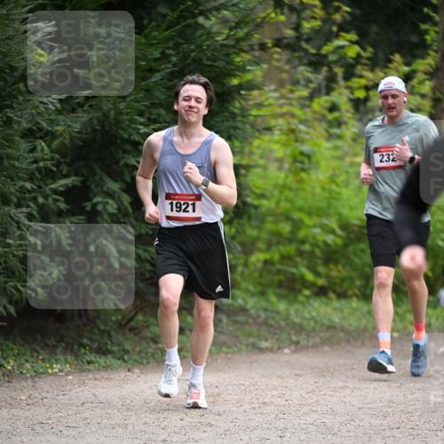 13.04.2025 - Hammer Lauf Dr. Thomas Lammeyer http://msf.ph/oto/7662800 13.04.2025 11:30:18 Laufen 15, 1921, 232 meine-sportfotos.de