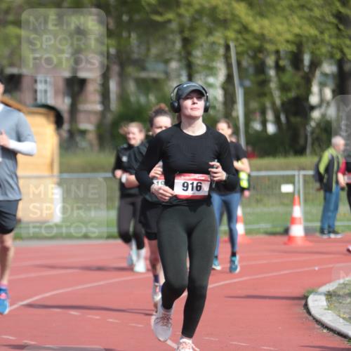 13.04.2025 - Hammer Lauf A. Gomolzig http://msf.ph/oto/7662828 13.04.2025 11:05:58 Ziel 20, 21, 160, 172, 173, 566, 737, 916, 1768, 1950 meine-sportfotos.de