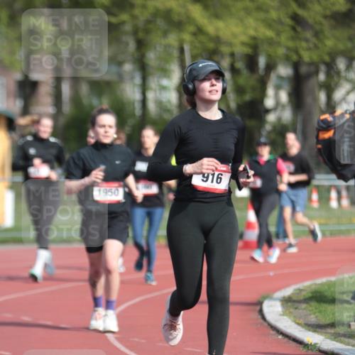 13.04.2025 - Hammer Lauf A. Gomolzig http://msf.ph/oto/7662831 13.04.2025 11:05:59 Ziel 20, 21, 160, 172, 173, 566, 737, 916, 1950 meine-sportfotos.de