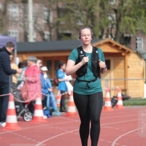 13.04.2025 - Hammer Lauf A. Gomolzig http://msf.ph/oto/7662846 13.04.2025 11:06:17 Ziel 119, 319, 426 meine-sportfotos.de