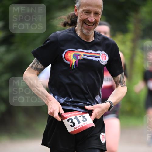 13.04.2025 - Hammer Lauf Dr. Thomas Lammeyer http://msf.ph/oto/7662851 13.04.2025 11:30:24 Laufen 15, 313 meine-sportfotos.de