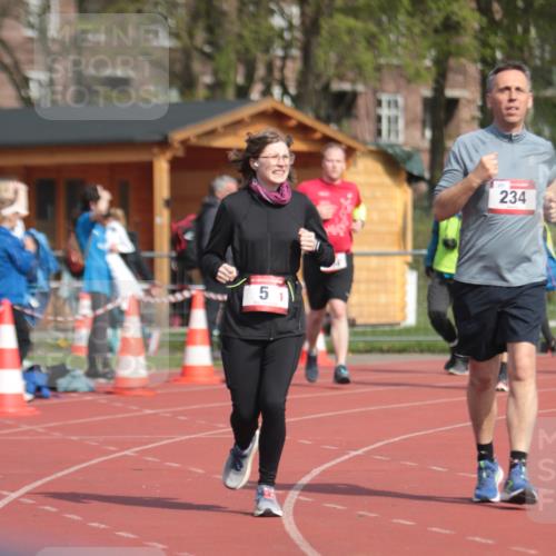 13.04.2025 - Hammer Lauf A. Gomolzig http://msf.ph/oto/7662852 13.04.2025 11:06:28 Ziel 5, 134, 234, 1310 meine-sportfotos.de