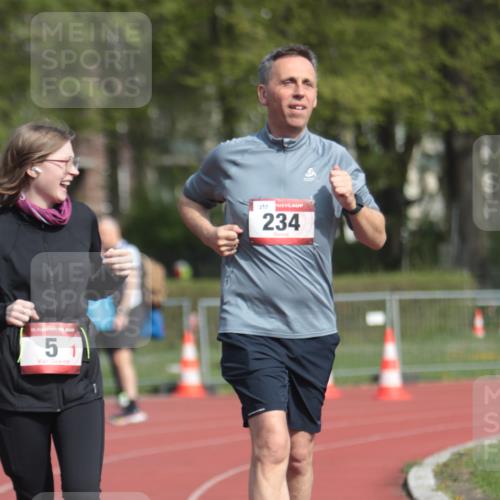 13.04.2025 - Hammer Lauf A. Gomolzig http://msf.ph/oto/7662854 13.04.2025 11:06:30 Ziel 5, 134, 234 meine-sportfotos.de