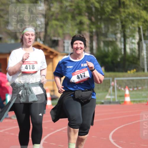 13.04.2025 - Hammer Lauf A. Gomolzig http://msf.ph/oto/7662908 13.04.2025 11:08:15 Ziel 417, 418 meine-sportfotos.de