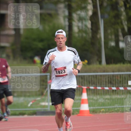 13.04.2025 - Hammer Lauf A. Gomolzig http://msf.ph/oto/7663004 13.04.2025 11:26:13 Ziel 559, 1303, 1835, 1923, 1965 meine-sportfotos.de