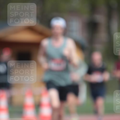 13.04.2025 - Hammer Lauf A. Gomolzig http://msf.ph/oto/7663008 13.04.2025 11:26:14 Ziel 559, 770, 1303, 1835, 1923, 1965 meine-sportfotos.de