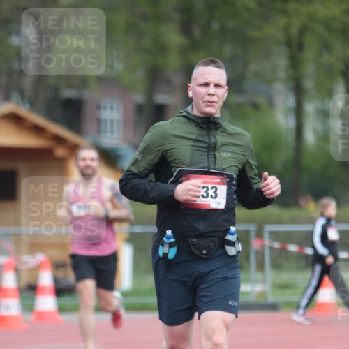 13.04.2025 - Hammer Lauf A. Gomolzig http://msf.ph/oto/7663080 13.04.2025 11:27:39 Ziel 233, 995 meine-sportfotos.de